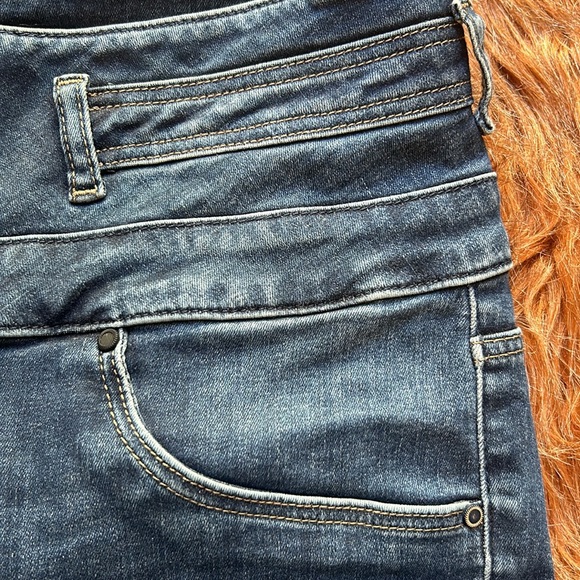 Pantama Jeans - Picture 3 of 7